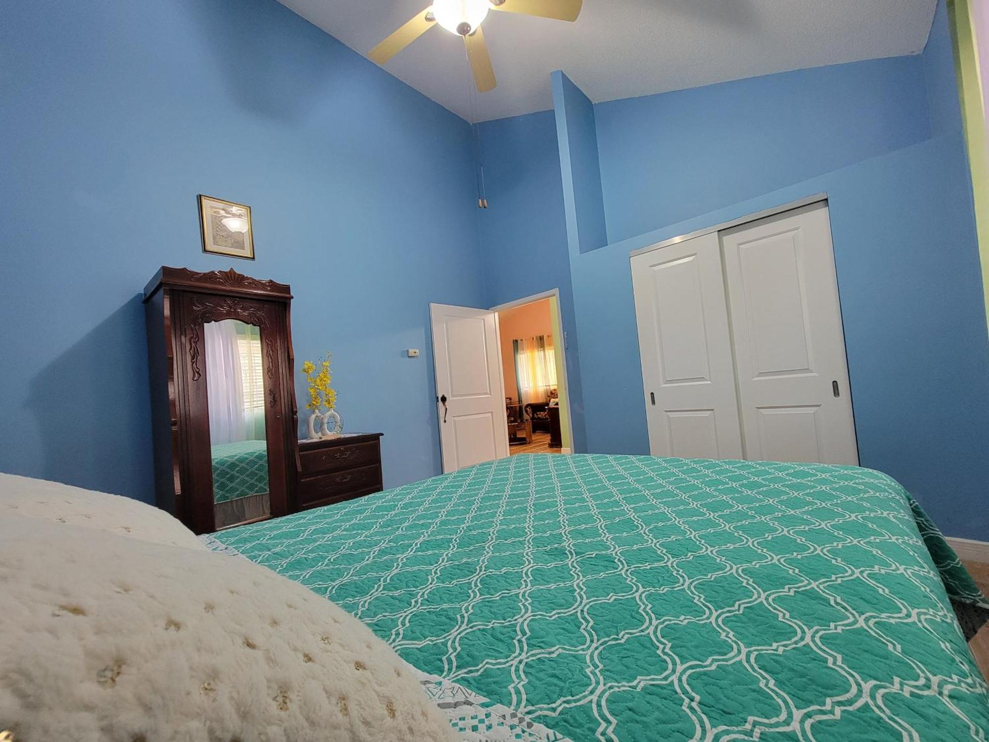 Comfortable Strategic Lodging Quarters Spanish Town Eksteriør billede